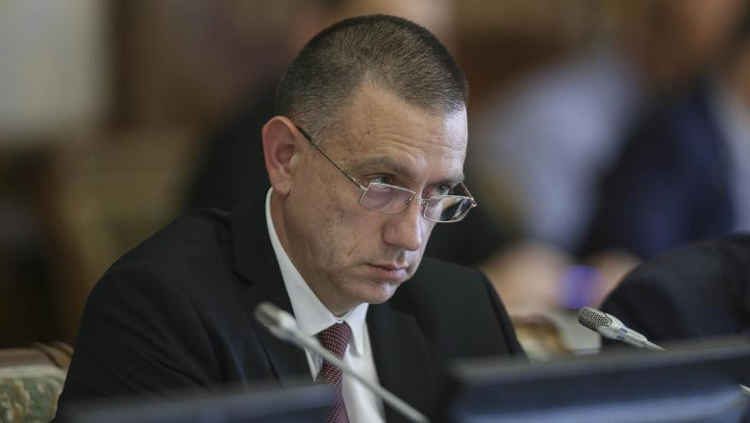 Mihai Fifor îl face praf pe Dorel Căprar