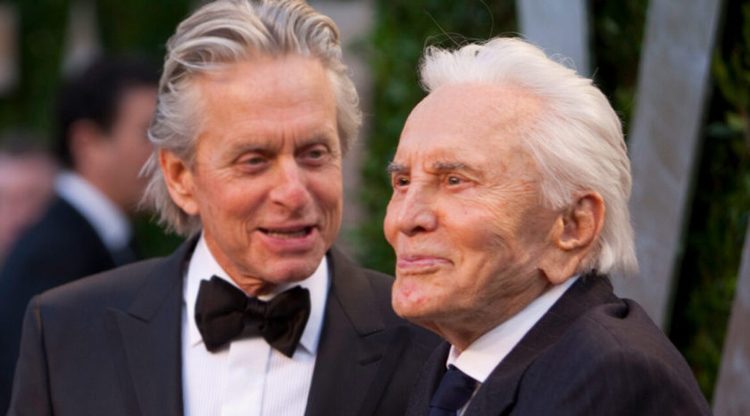 Kirk Douglas, tatăl lui Michael Douglas, a murit la 103 ani