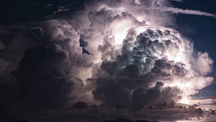 O furtună cu vânt de 255 de km a lovit Islanda