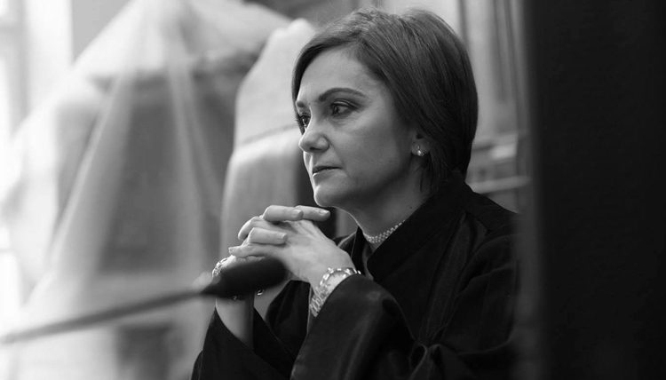 Preşedintele Tribunalului Timiş, Adriana Stoicescu, îi face praf pe politicieni