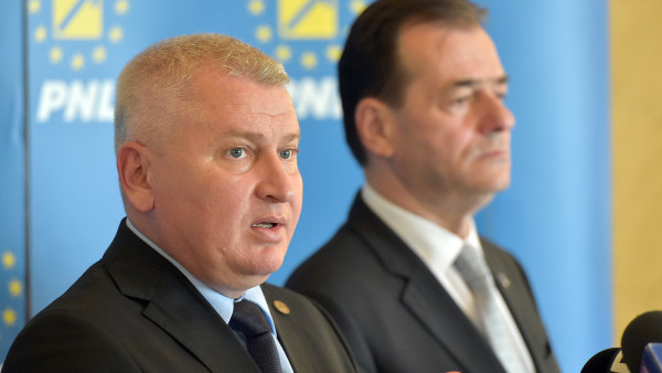 Florin Roman îl face praf pe Ludovic Orban